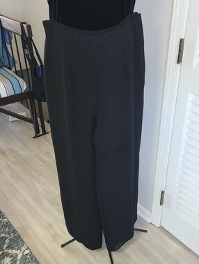 Black Wide-Leg Women’s Pants